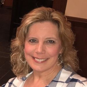 Meet your Posher, Leslie